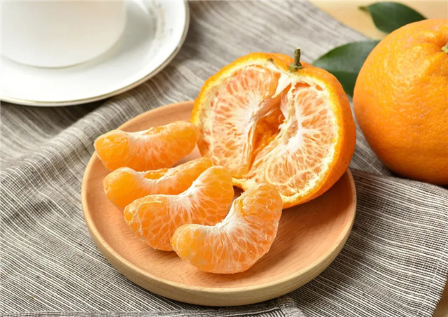 珠海阿叔吃橘子吃进急诊！橘子为什么会成为“甜蜜的杀手”？